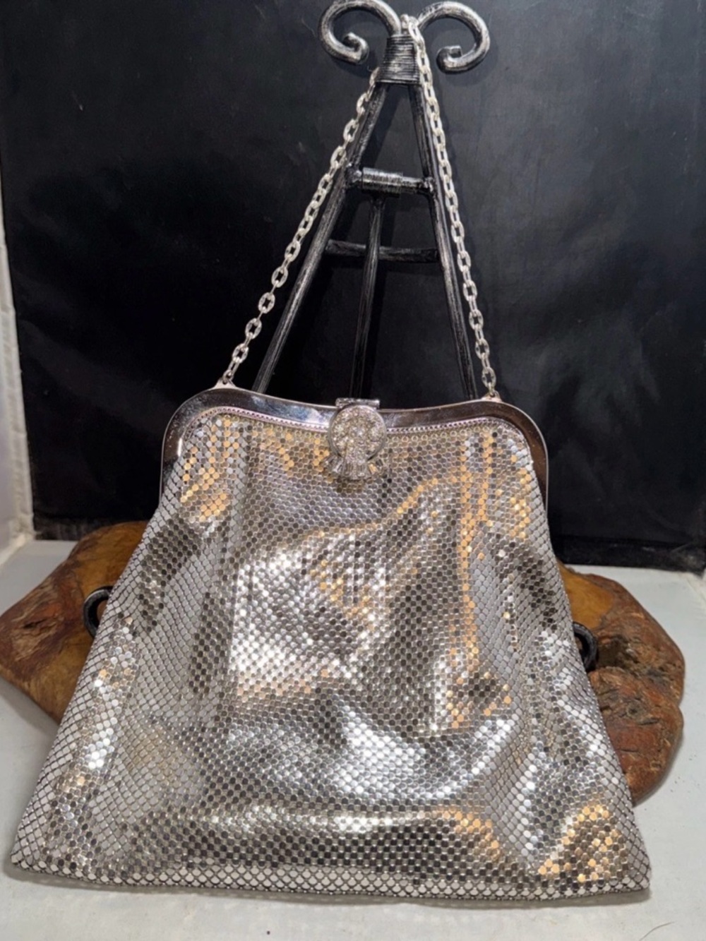 VTG. Ladies WHITING & DAVIS Silver Mesh Metal Chain Evening Purse